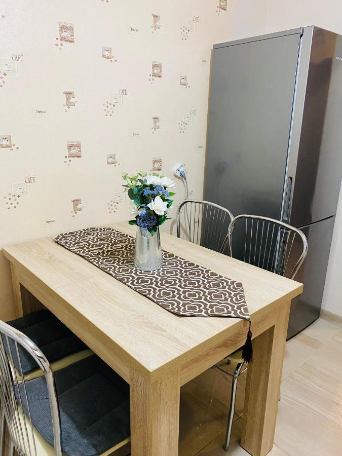 Sellada Apartament - Free Private Parking,Ac,Wi-Fi Carei Exteriör bild