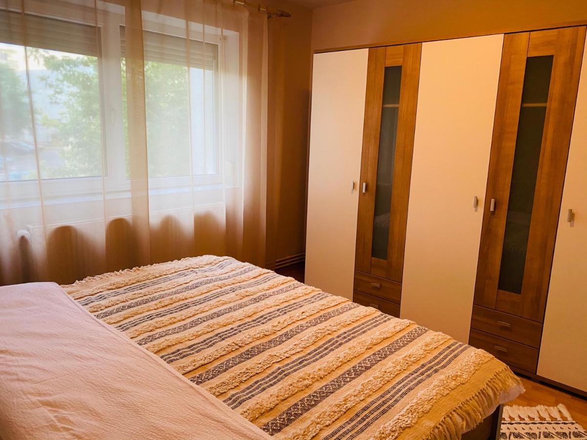 Sellada Apartament - Free Private Parking,Ac,Wi-Fi Carei Exteriör bild